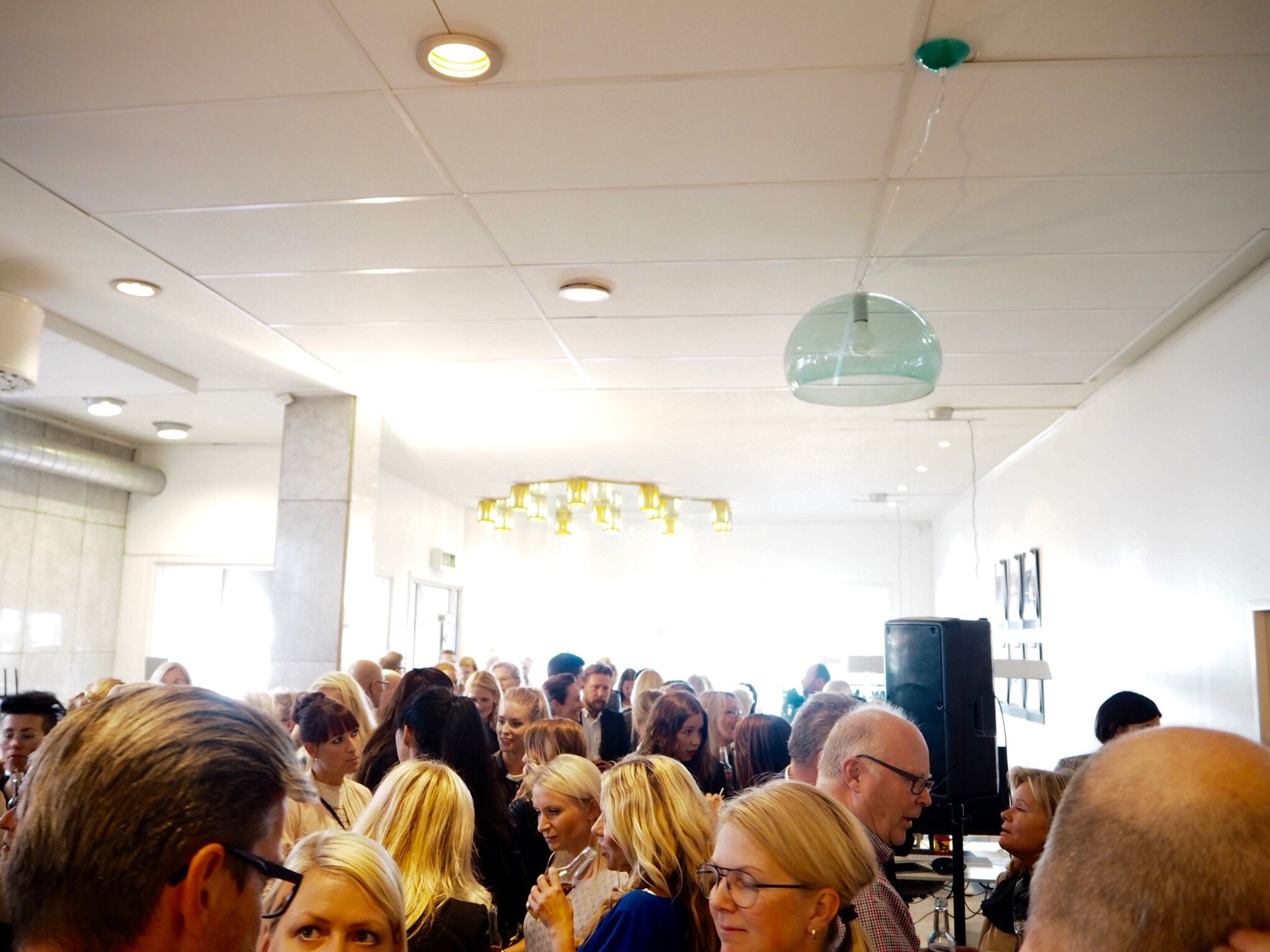 Mingel i lokalen